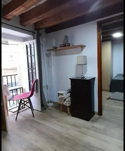 Cathedral Two Bedroom Unit & Two Balconies * Кадис