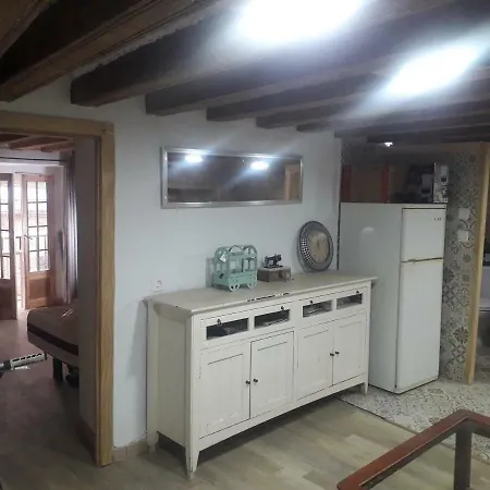 Cathedral Two Bedroom Unit & Two Balconies Апартаменты