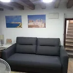 Cathedral Two Bedroom Unit & Two Balconies * Cádiz