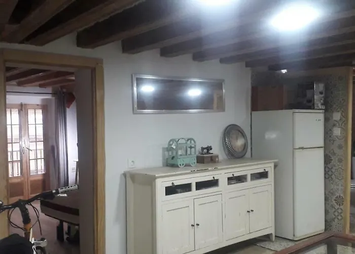 شقة Cathedral Two Bedroom Unit & Two Balconies *